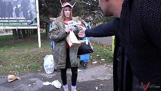 the female street cleaner fulfilled all the desires of the sex obsessed man